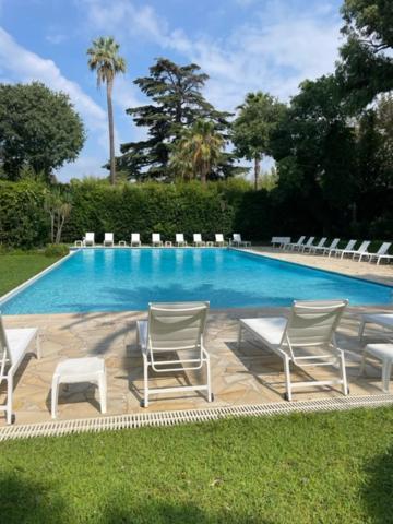 Apartmán T2 Avec Terrasse Et Jardin Cannes Exteriér fotografie